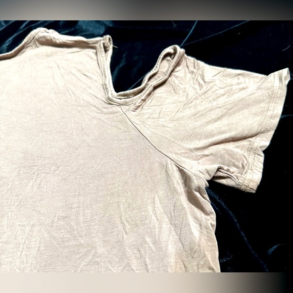 Allegrace Tan Shirt with Shoulder Cut Outs Size 2XL - Picture 4 of 6